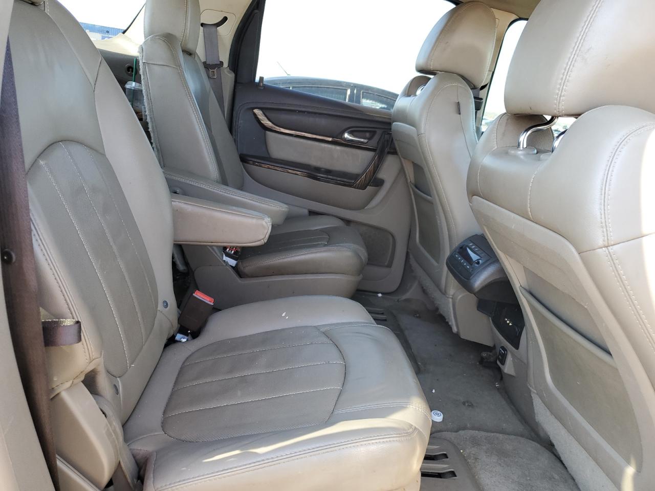 2016 GMC Acadia - Image 11