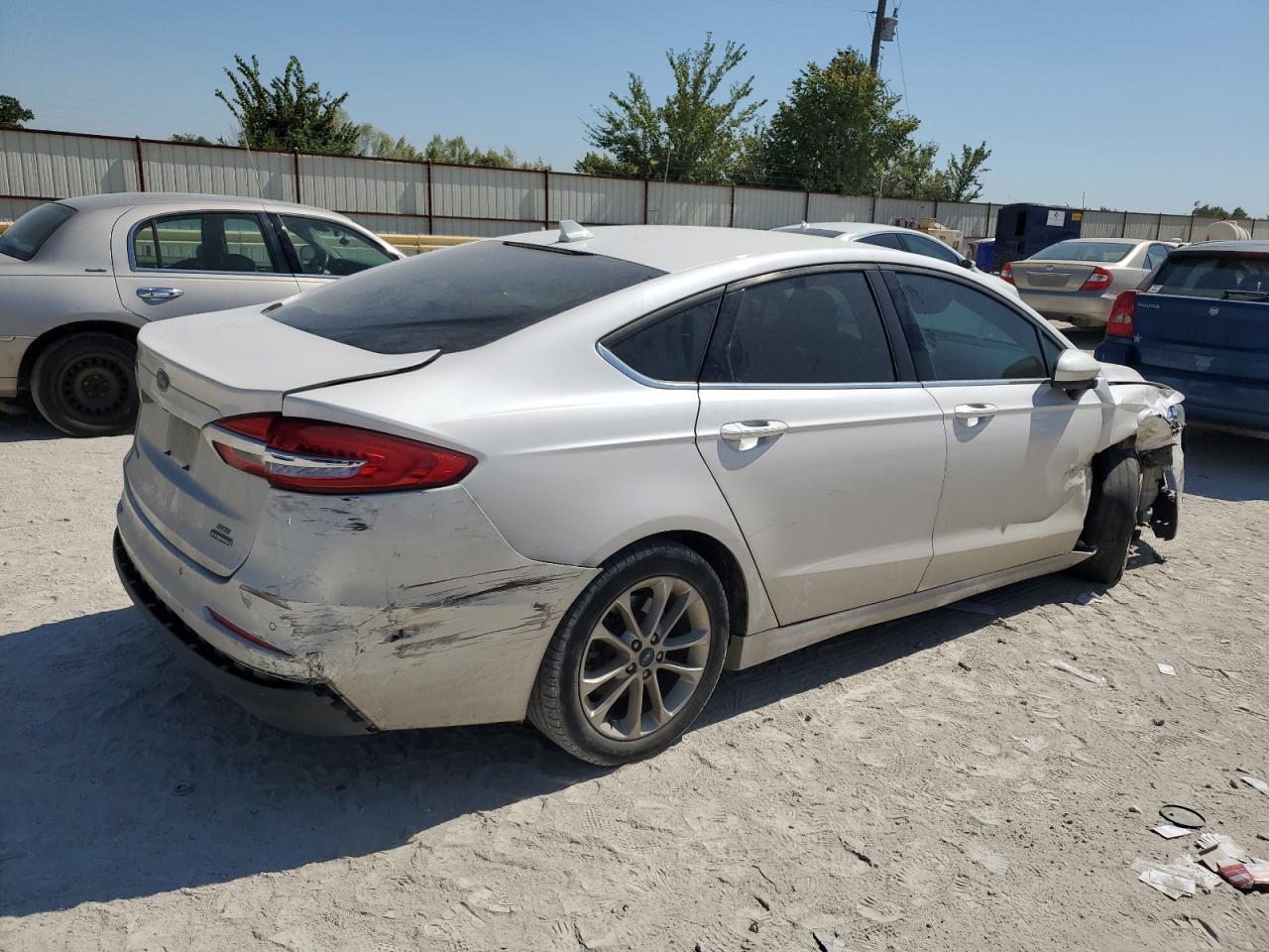 2020 Ford Fusion - Image 3