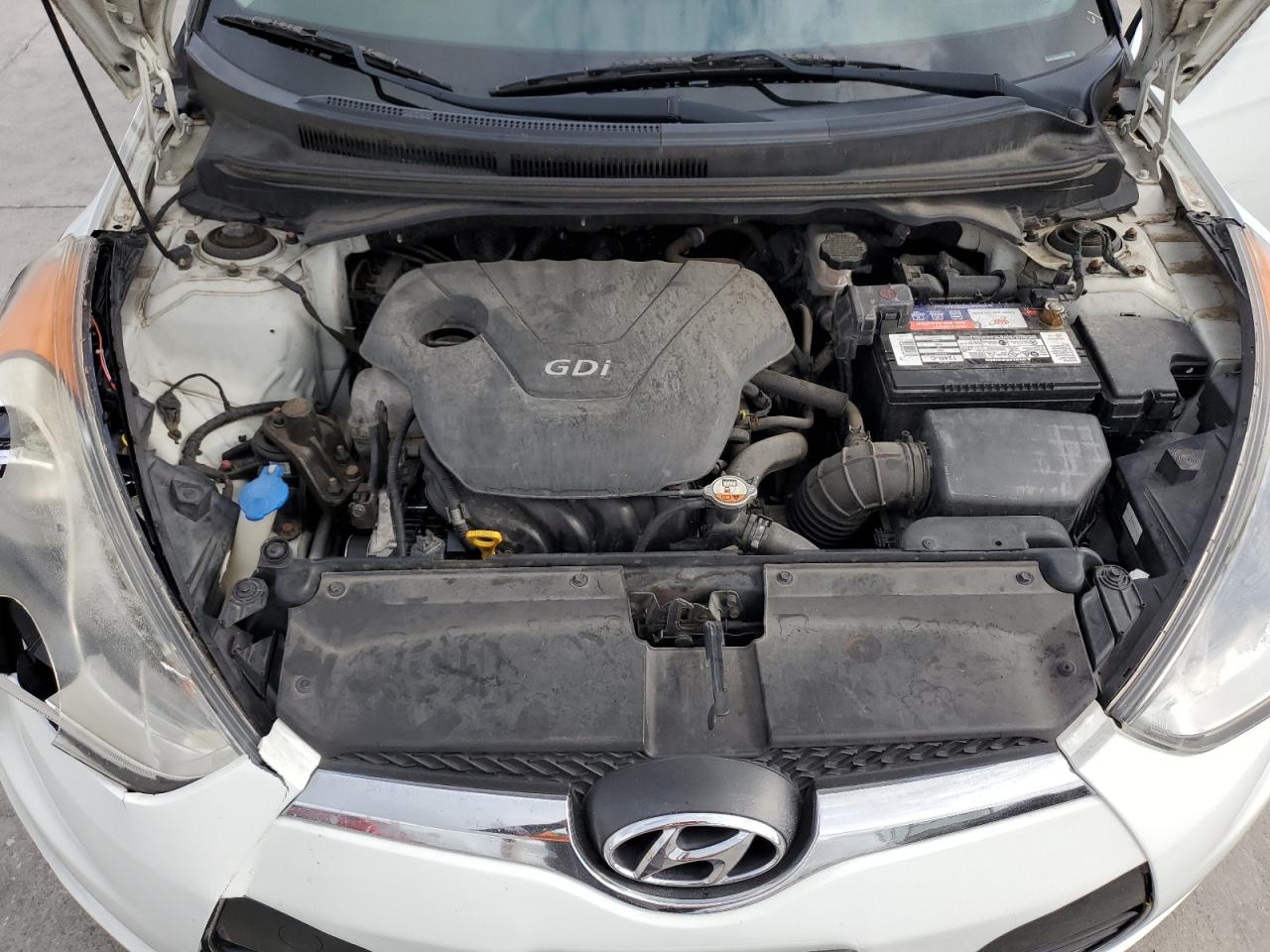 2013 Hyundai Veloster - Image 11