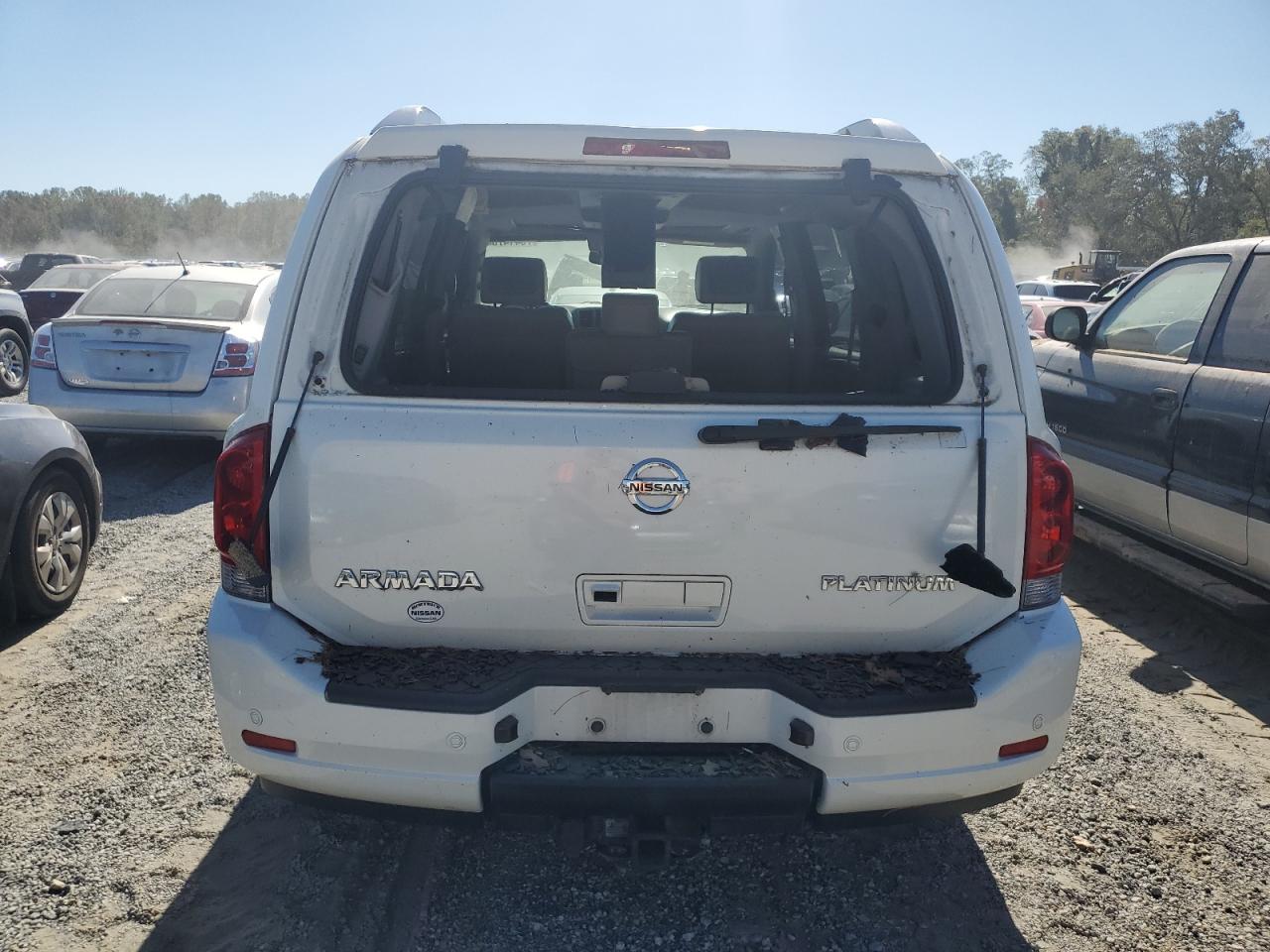 5N1AA0NC2DN611124 2013 Nissan Armada Sv