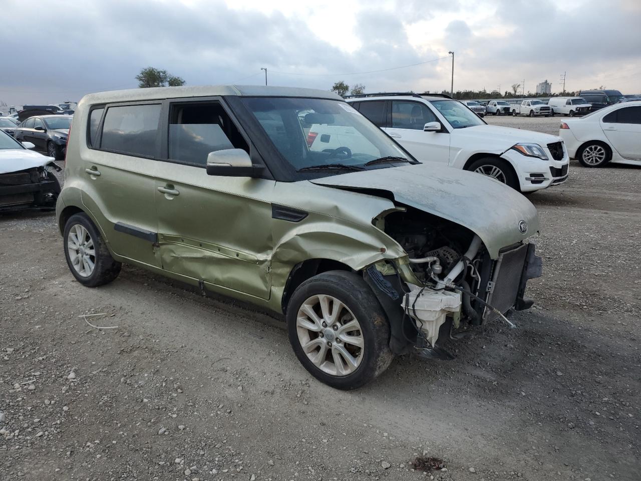 VIN KNDJT2A62D7632358 2013 KIA SOUL no.4