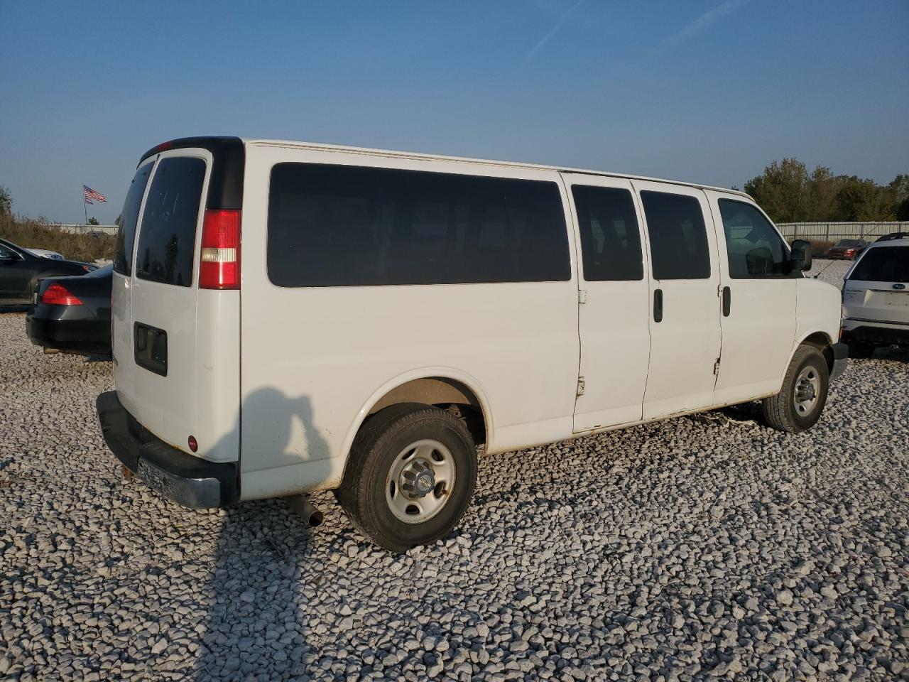 2014 Chevrolet Express - Image 3