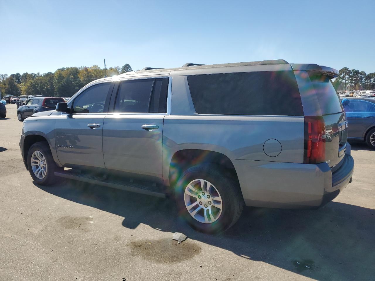 2020 Chevrolet Suburban - Image 2