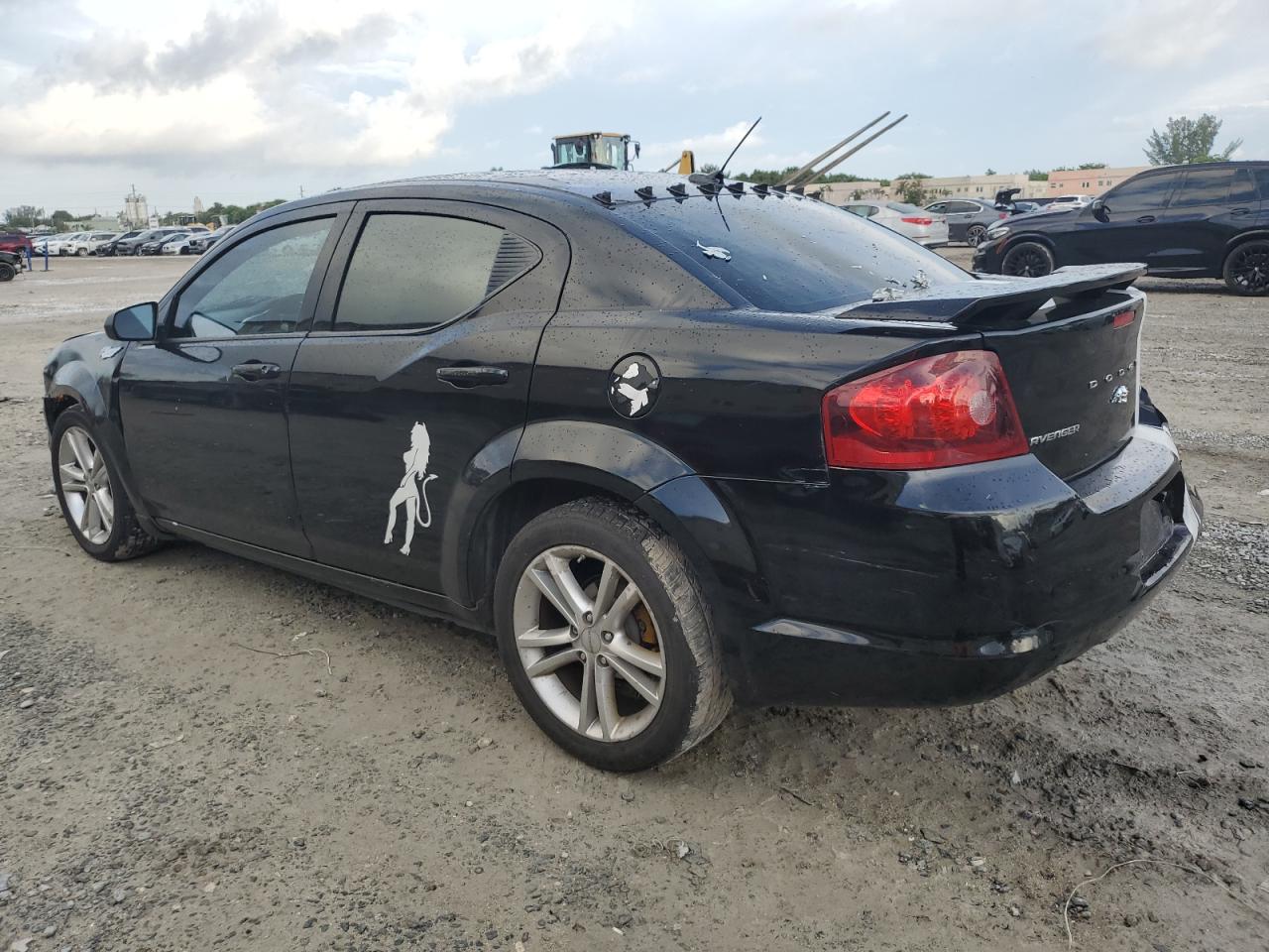2013 Dodge Avenger - Image 2