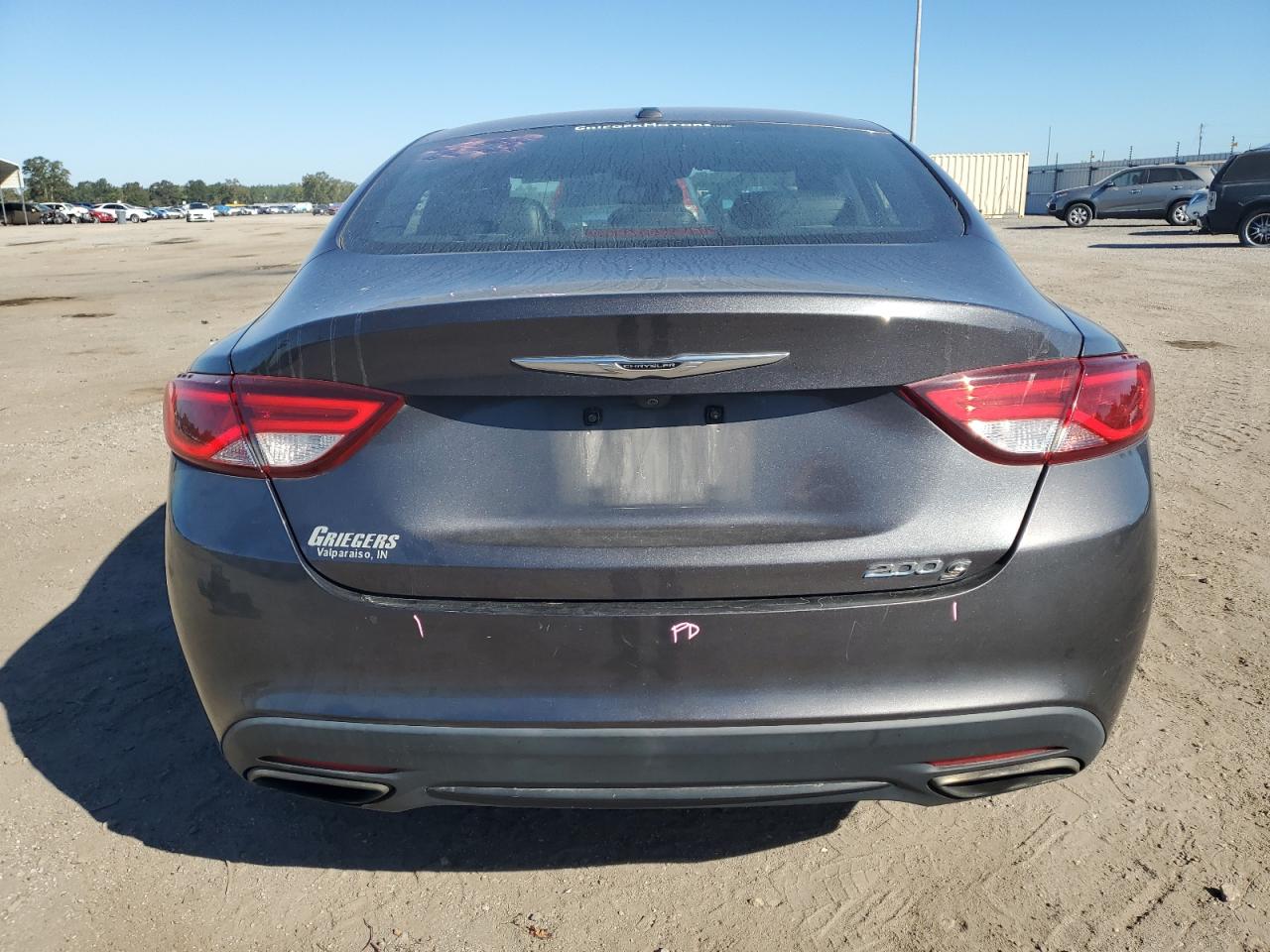 2016 Chrysler 200 - Image 6