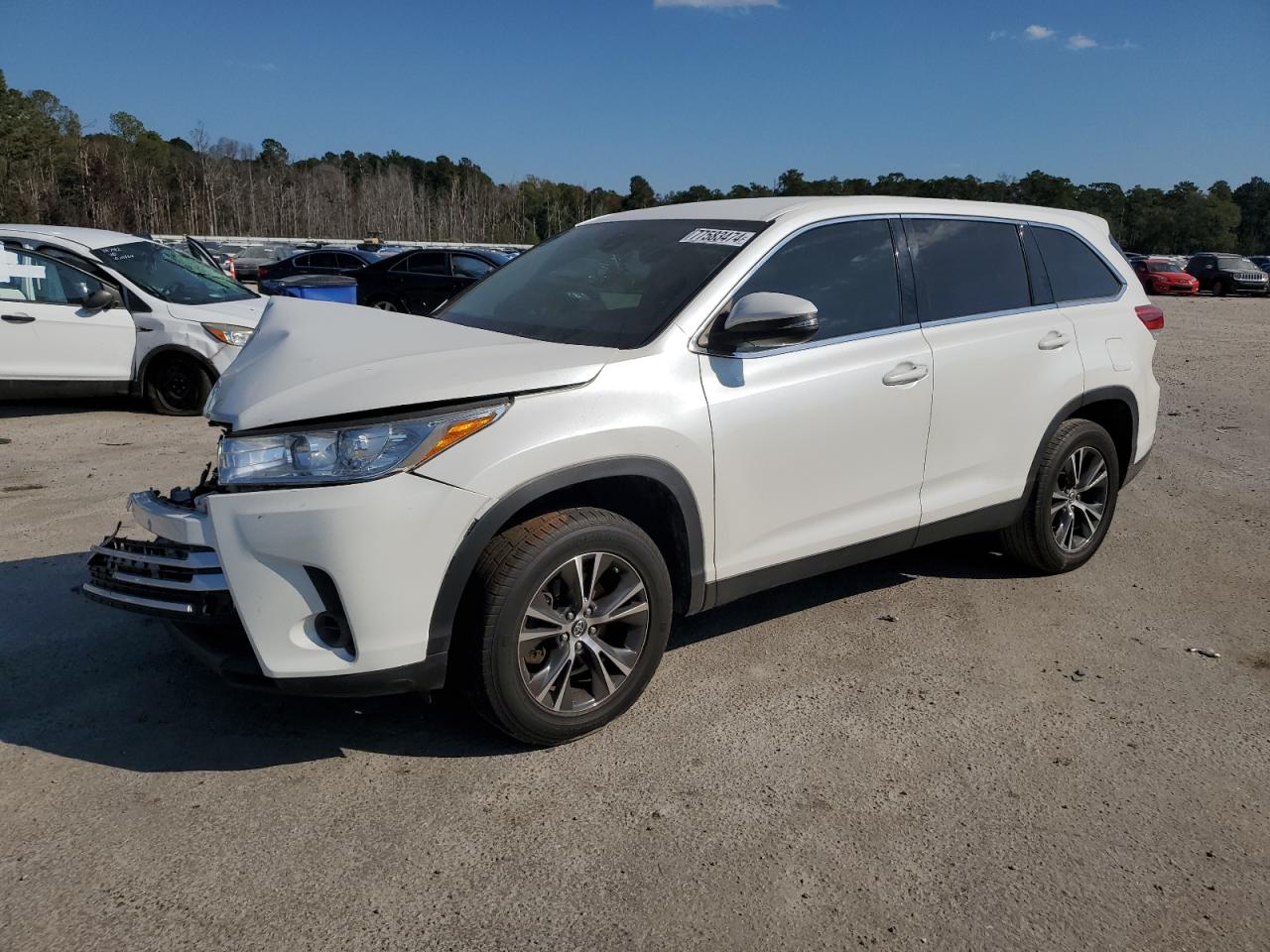 2019 Toyota Highlander - Image 1