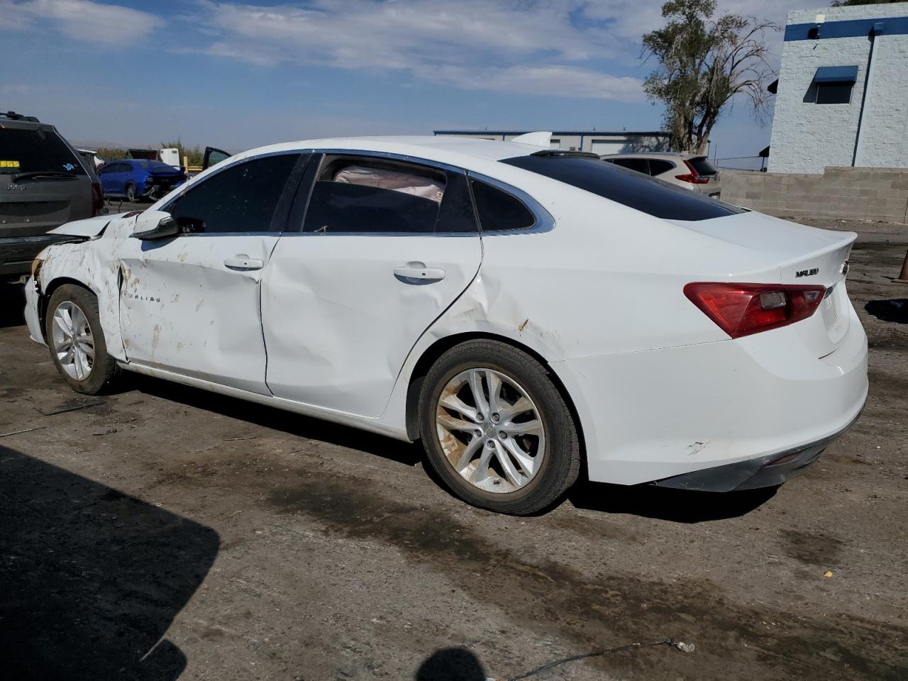 2018 Chevrolet Malibu - Image 2