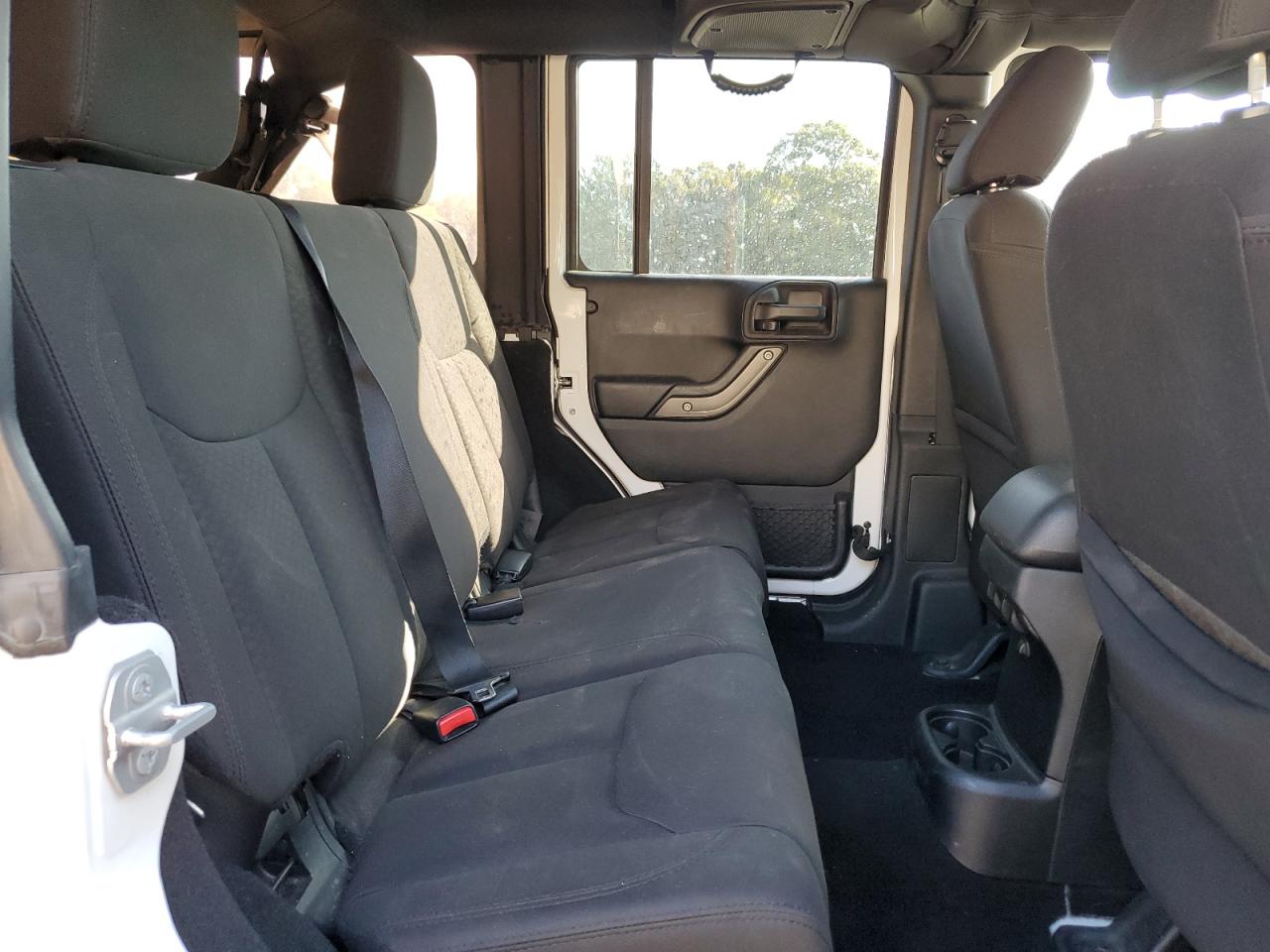 2015 Jeep Wrangler Unlimited Sport VIN: 1C4BJWDG1FL504306 Lot: 75638734