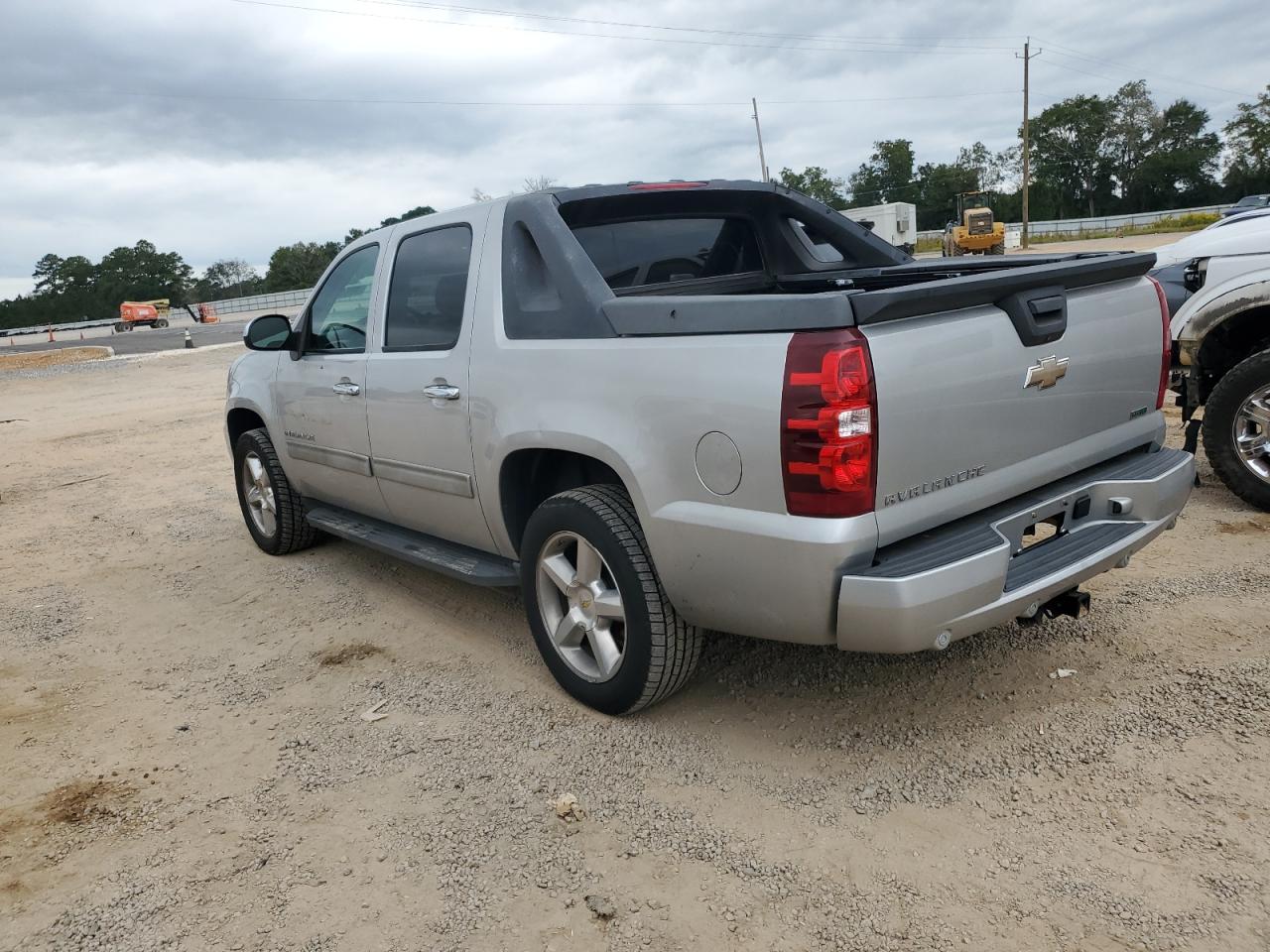 3GNNCFE0XAG270978 2010 Chevrolet Avalanche Lt