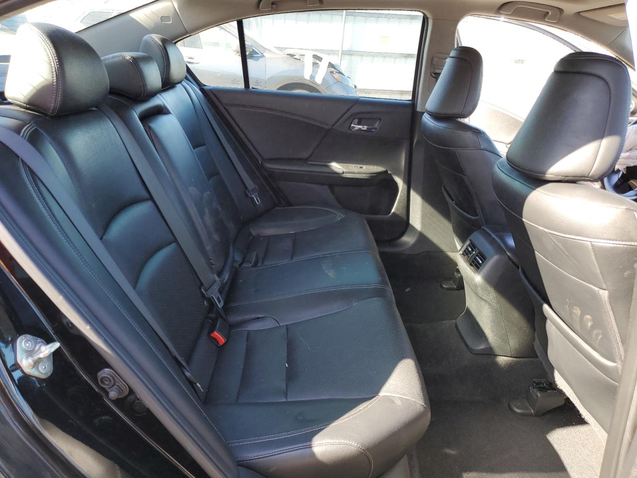 2015 Honda Accord - Image 11