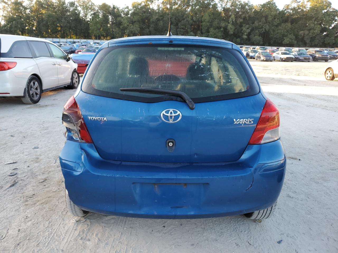 2011 Toyota Yaris - Image 6