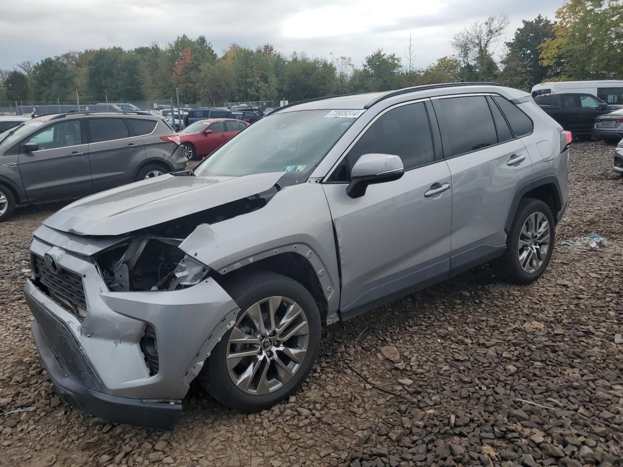 2T3C1RFV2KW050057 2019 TOYOTA RAV 4 - Image 1