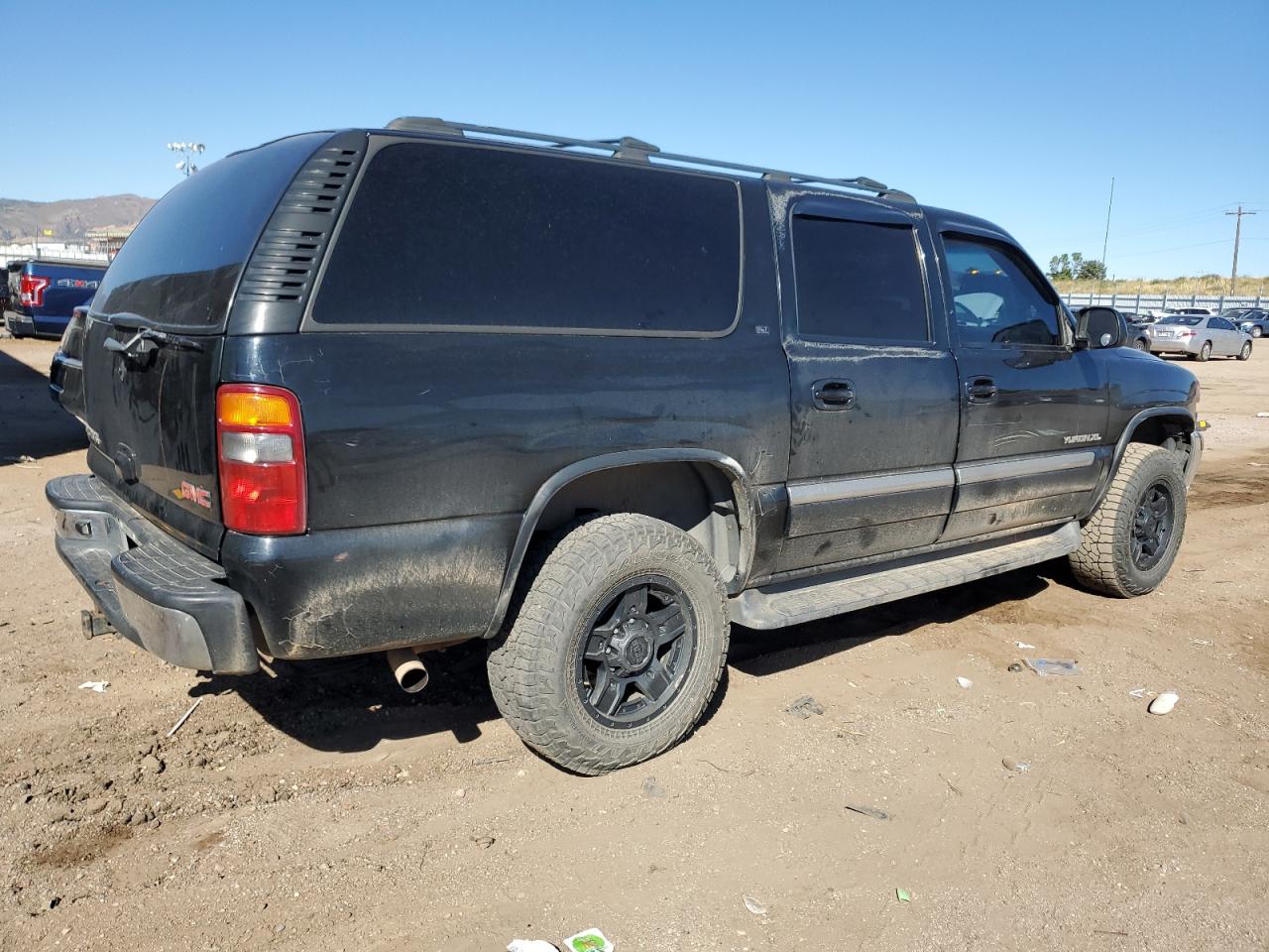 2003 GMC Yukon - Image 3