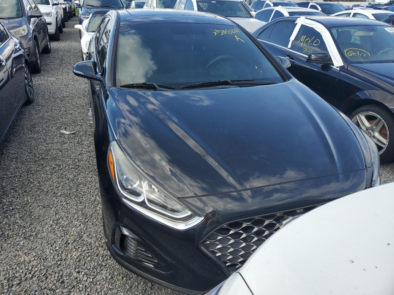 2018 Hyundai Sonata - Image 5