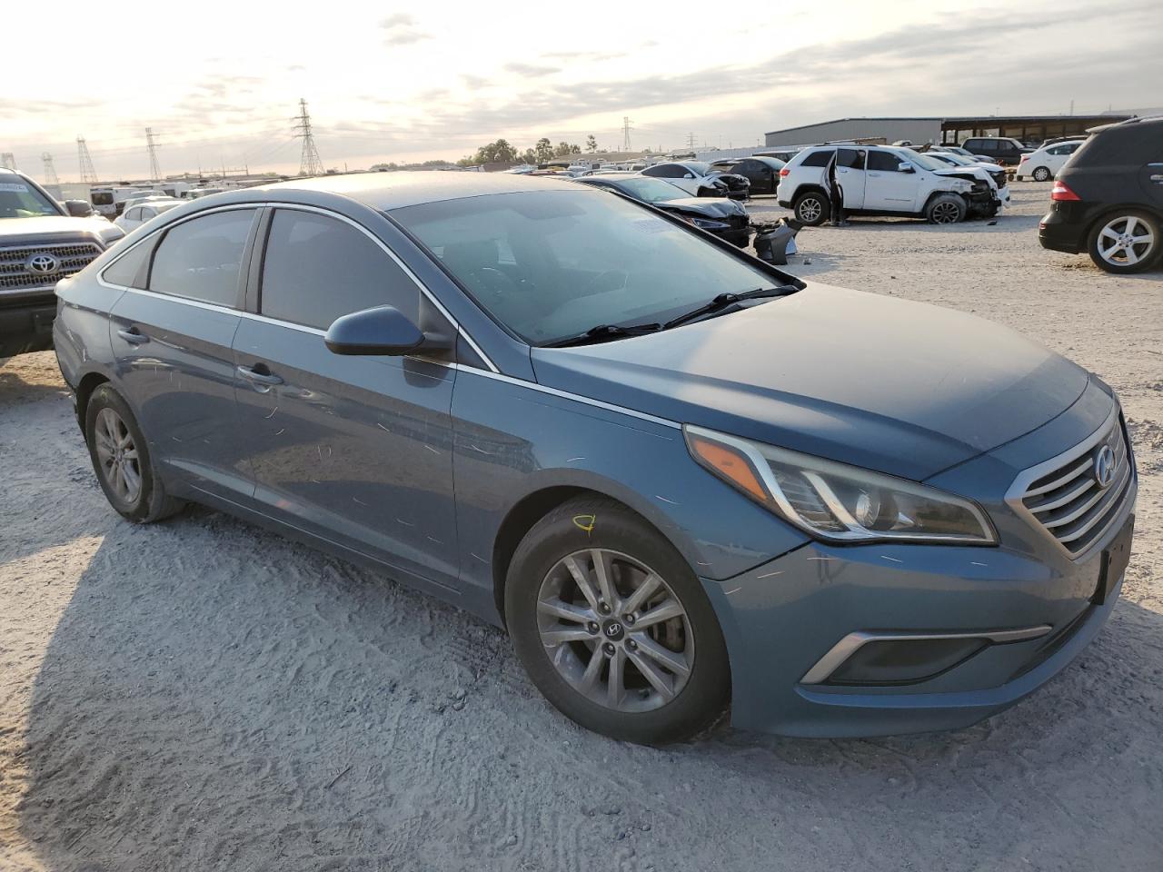 5NPE24AFXHH568345 2017 Hyundai Sonata Se