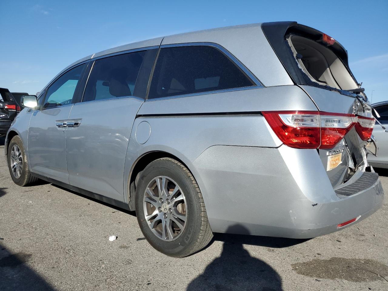 2012 Honda Odyssey - Image 2
