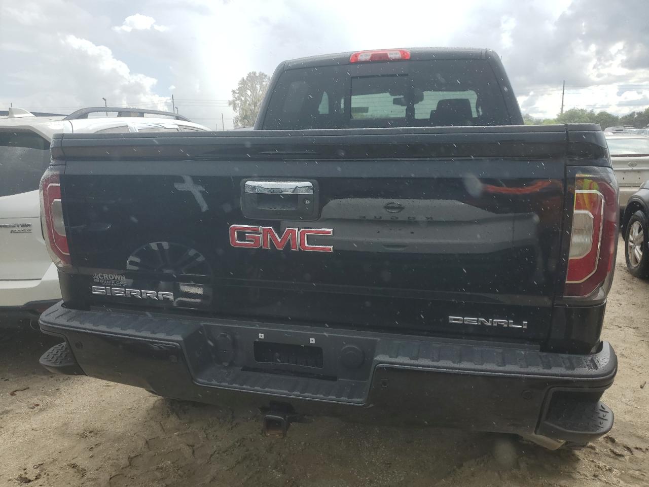 3GTU2PEJ3JG225435 2018 GMC Sierra K1500 Denali