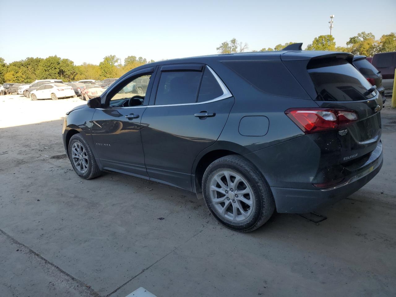 2018 Chevrolet Equinox - Image 2