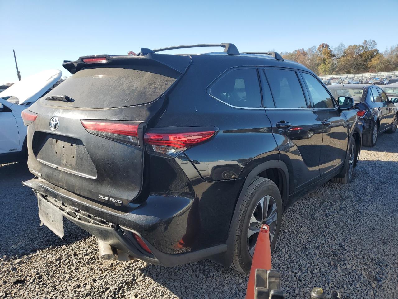 2020 Toyota Highlander - Image 3