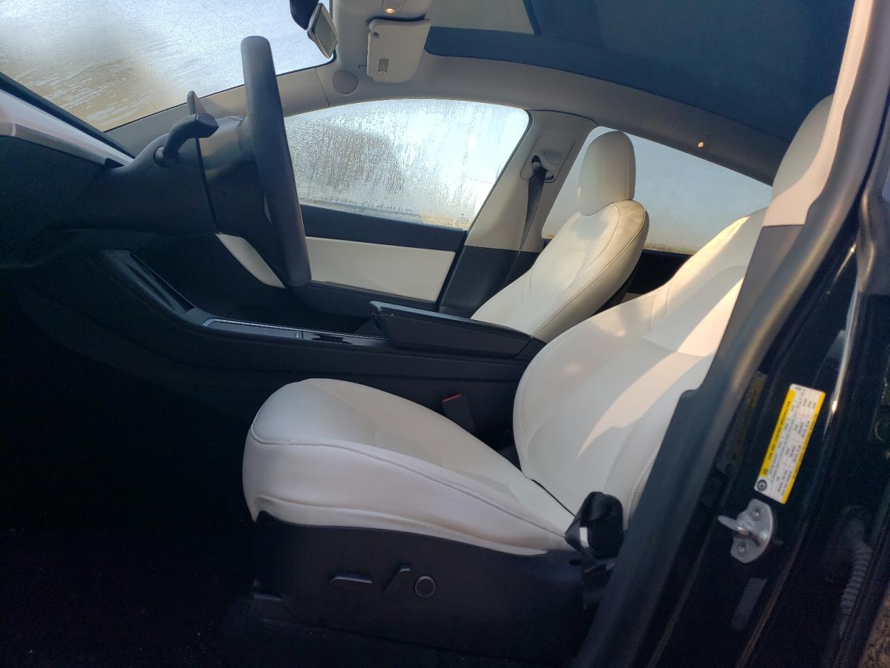 5YJYGDEE0MF187385 2021 Tesla Model Y