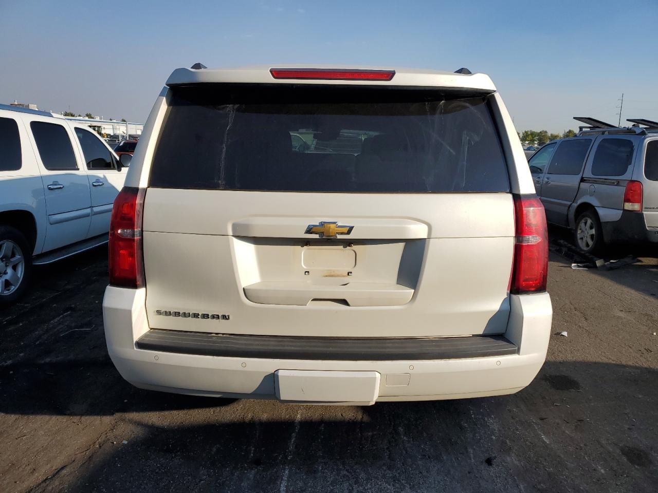 1GNSKJKC8FR738396 2015 Chevrolet Suburban K1500 Lt