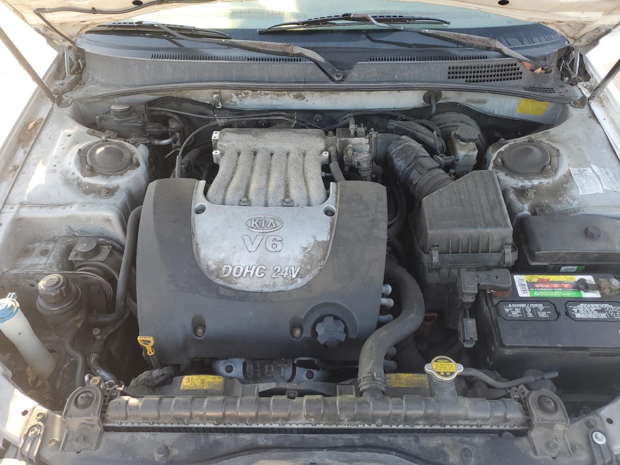 KNAGD128255410933 2005 Kia Optima Lx