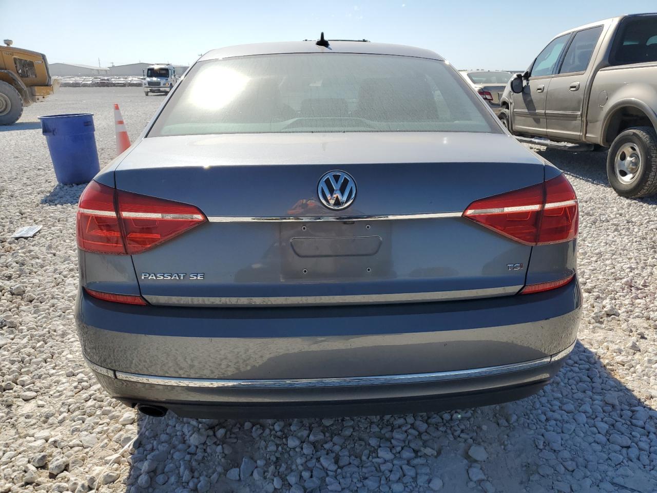 1VWBS7A33GC052393 2016 Volkswagen Passat Se