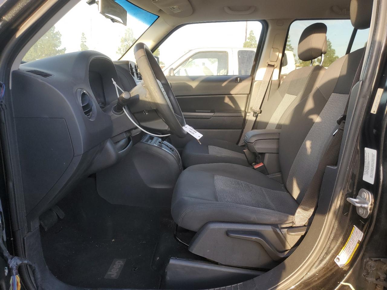 2010 Jeep Liberty (Patriot) - Image 7