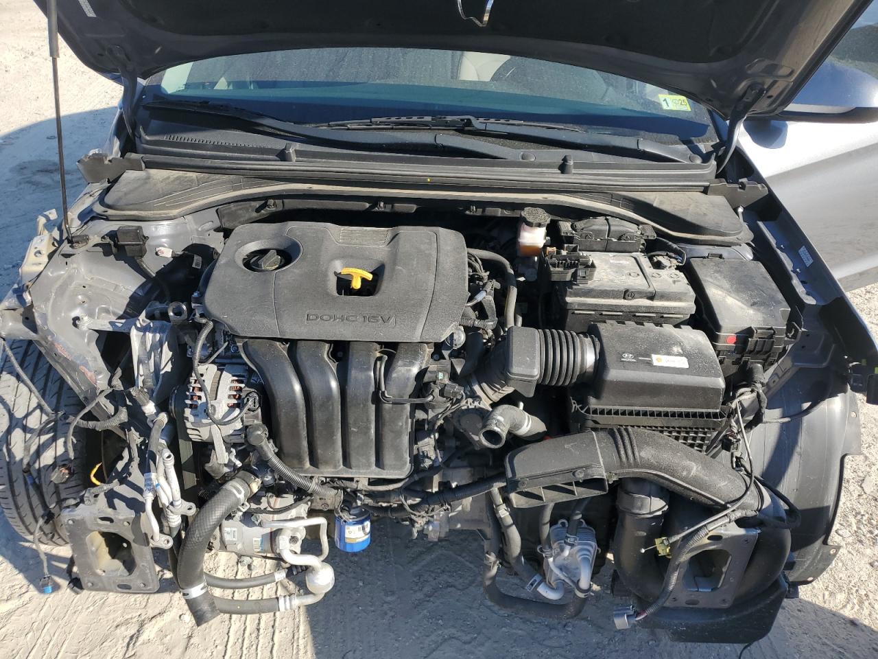 2019 Hyundai Elantra - Image 11