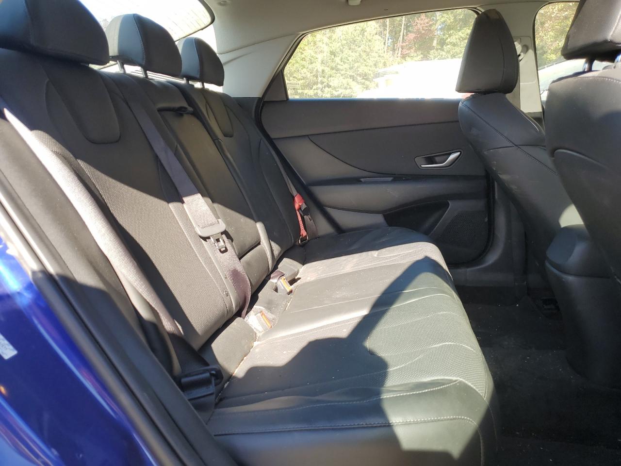 2023 Hyundai Elantra - Image 10