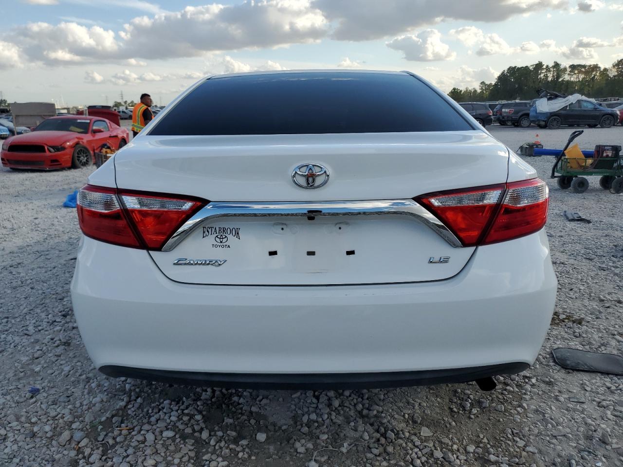 2016 Toyota Camry Le VIN: 4T1BF1FK5GU162825 Lot: 76310114