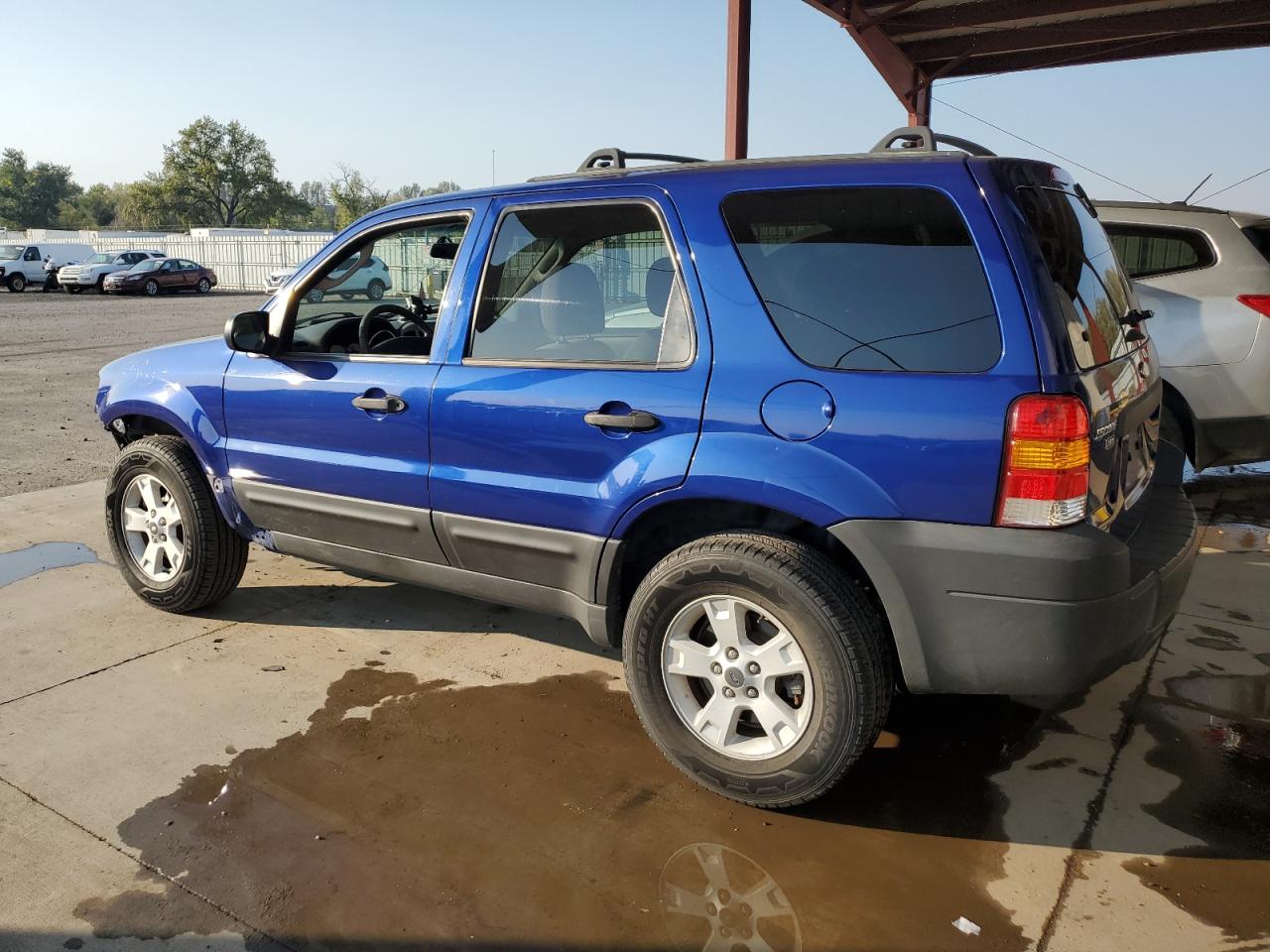 2006 Ford Escape - Image 2