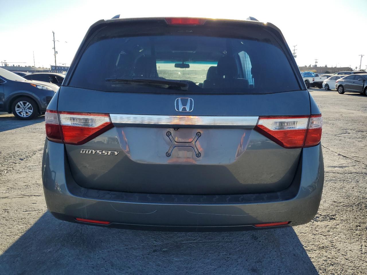 5FNRL5H66CB062013 2012 Honda Odyssey Exl