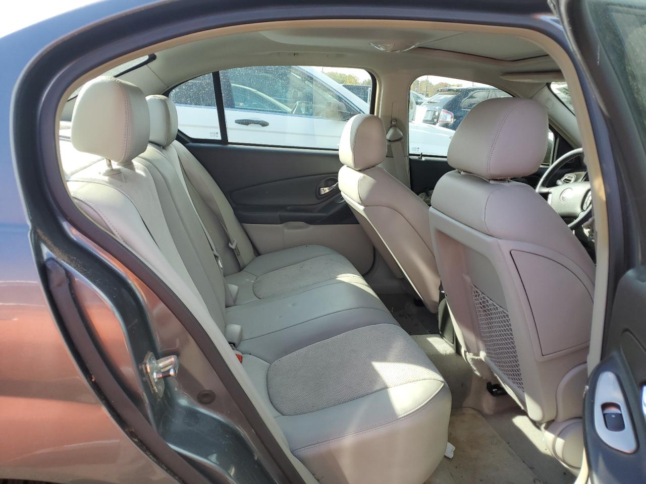 2006 Chevrolet Malibu - Image 10