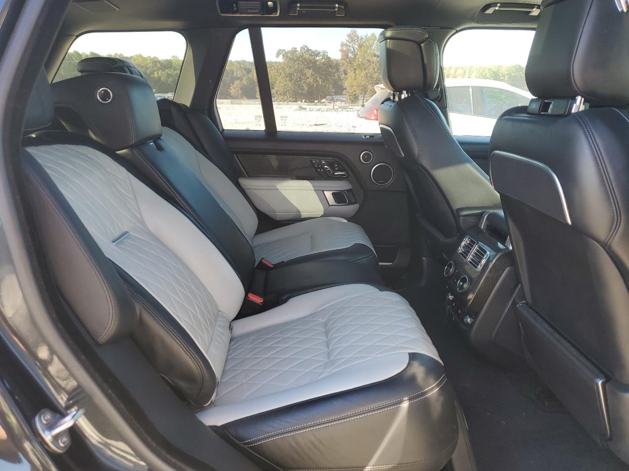 2018 Land Rover Range Rover - Image 11