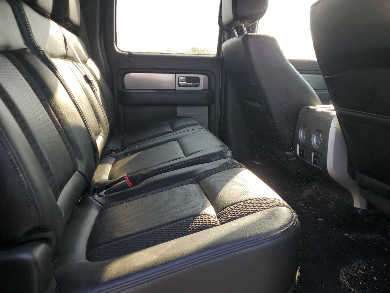 2014 Ford F-150 - Image 10