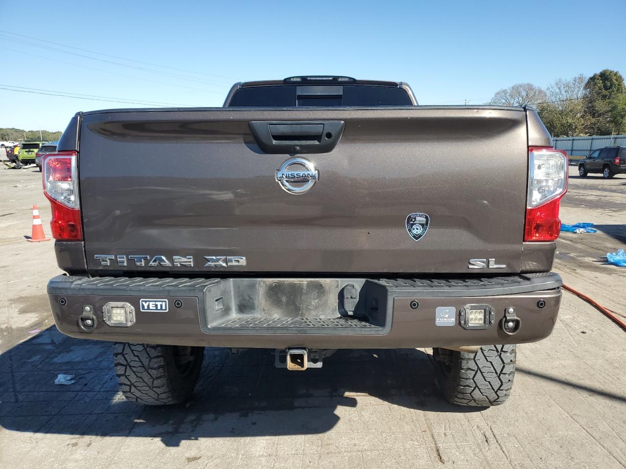 1N6BA1F27HN547900 2017 Nissan Titan Xd Sl