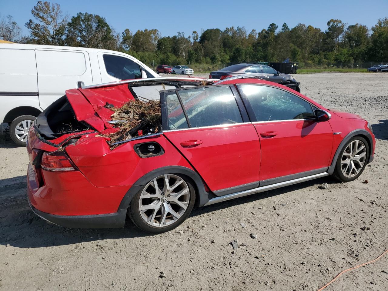 2019 Volkswagen Golf - Image 3