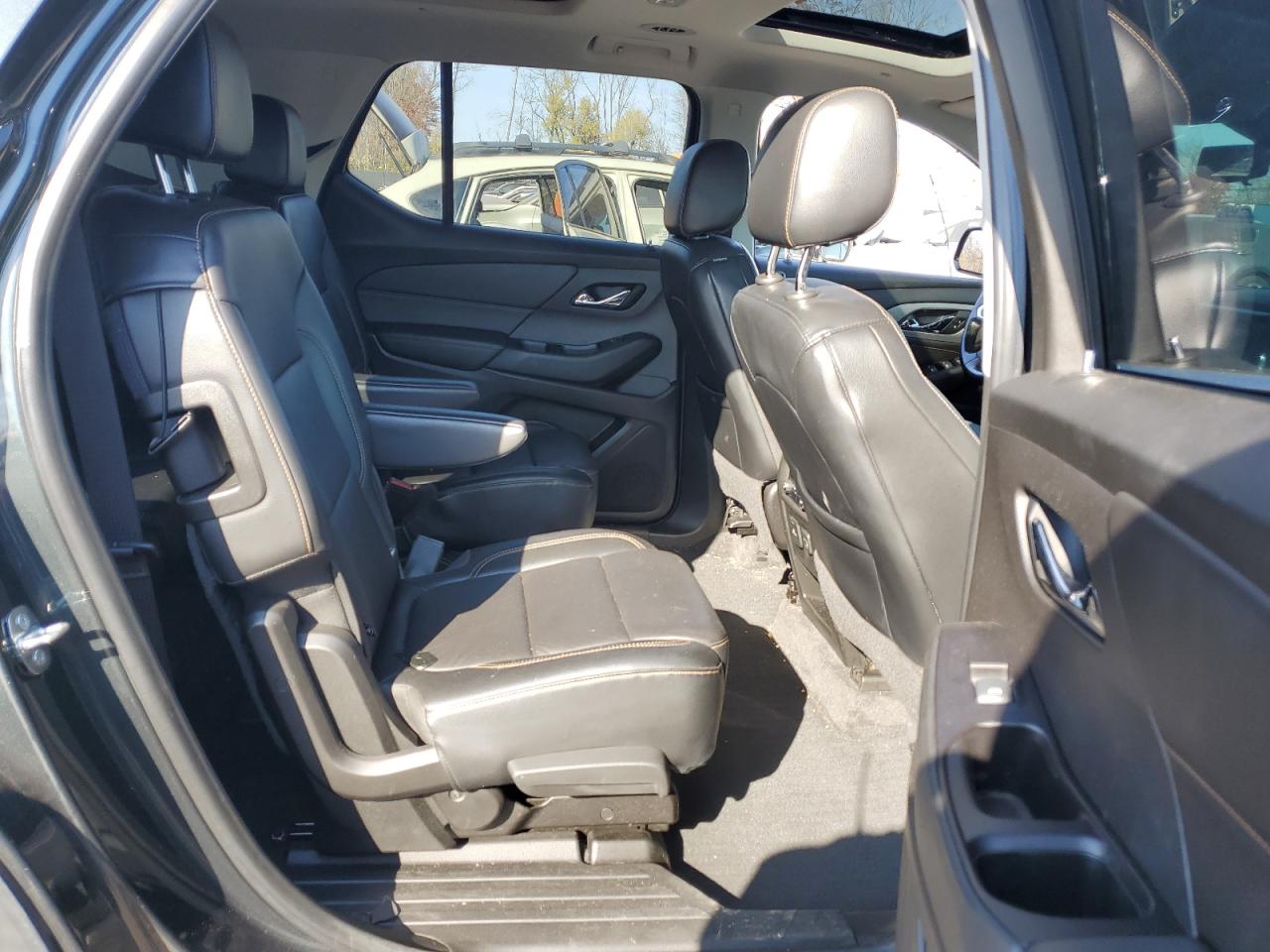 2019 Chevrolet Traverse - Image 12