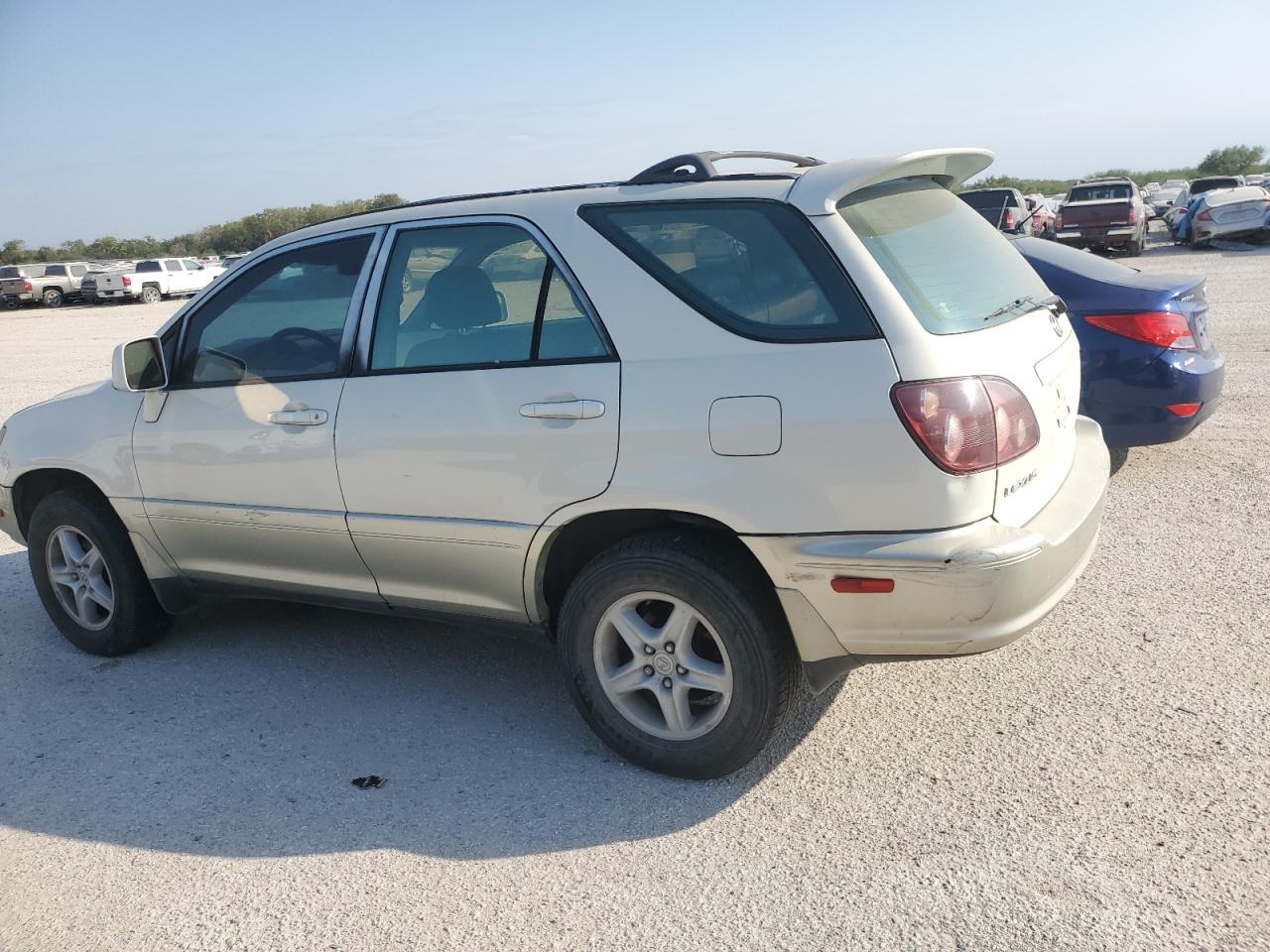 2000 Lexus Rx 300 VIN: JT6HF10U0Y0101780 Lot: 76638894