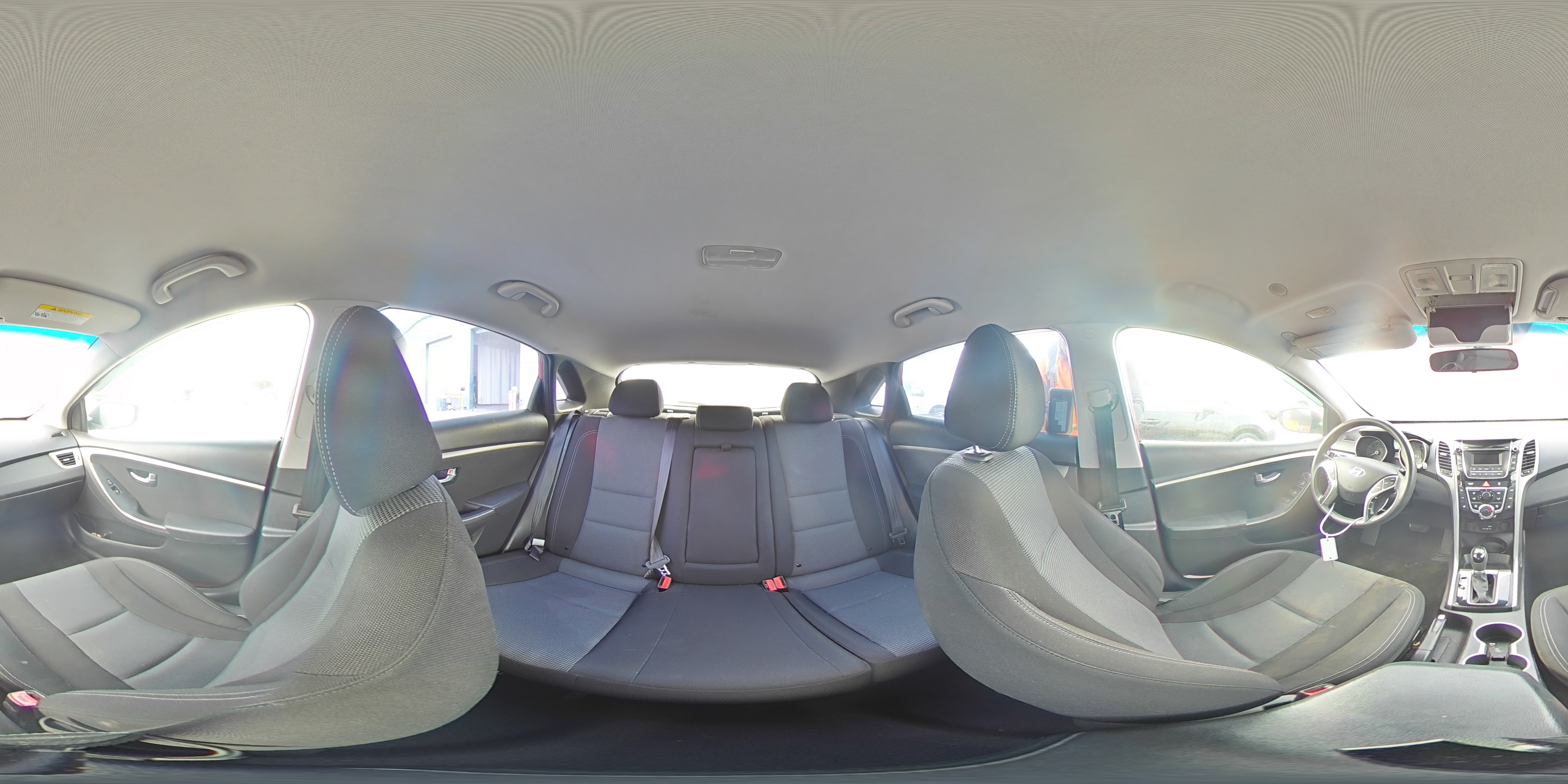 2016 Hyundai Elantra - Image 14