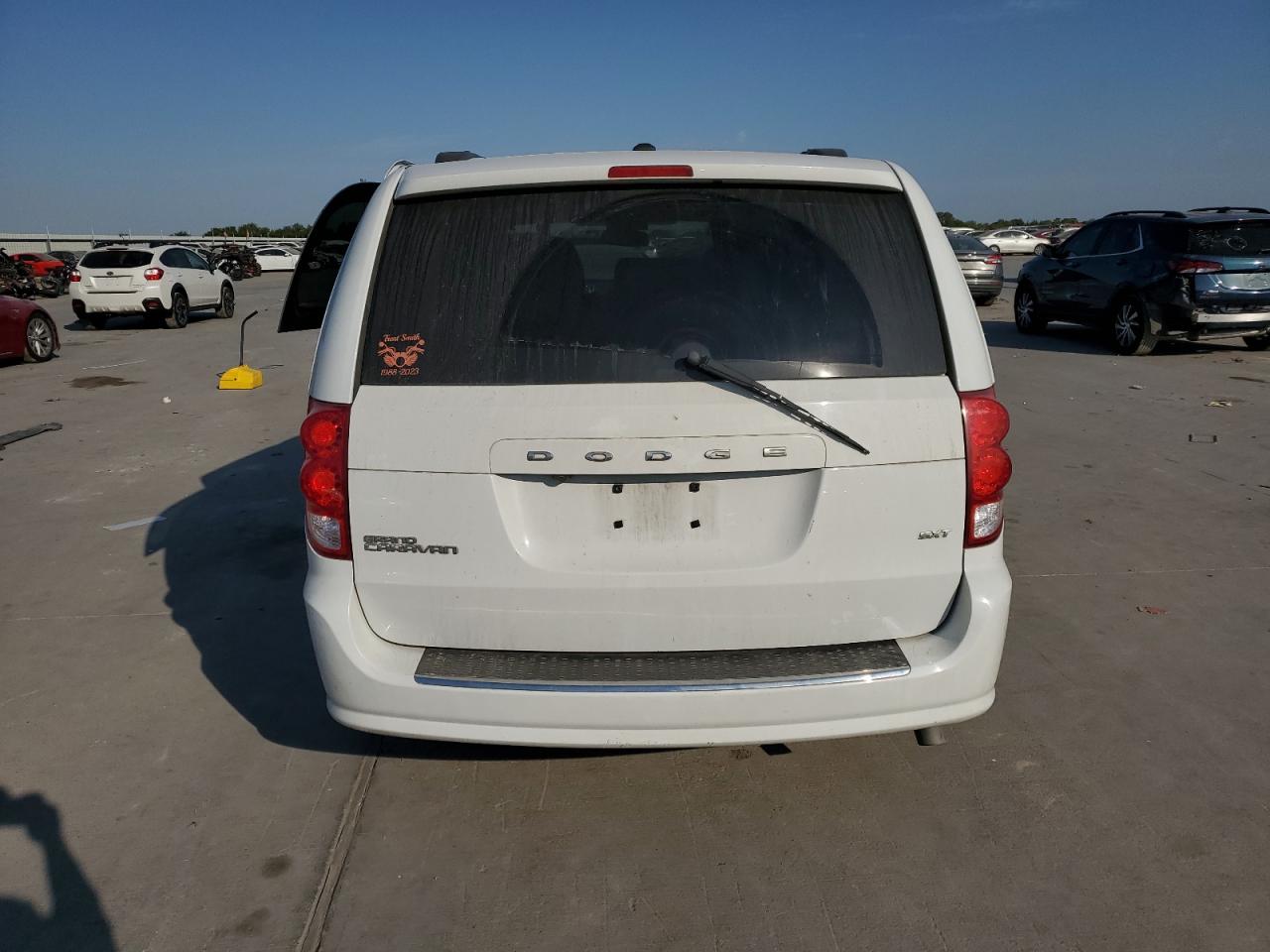 2019 Dodge Caravan - Image 6
