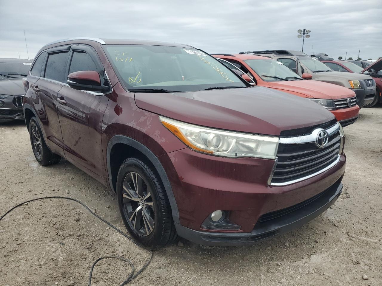 VIN 5TDKKRFH5GS139519 2016 TOYOTA HIGHLANDER no.4