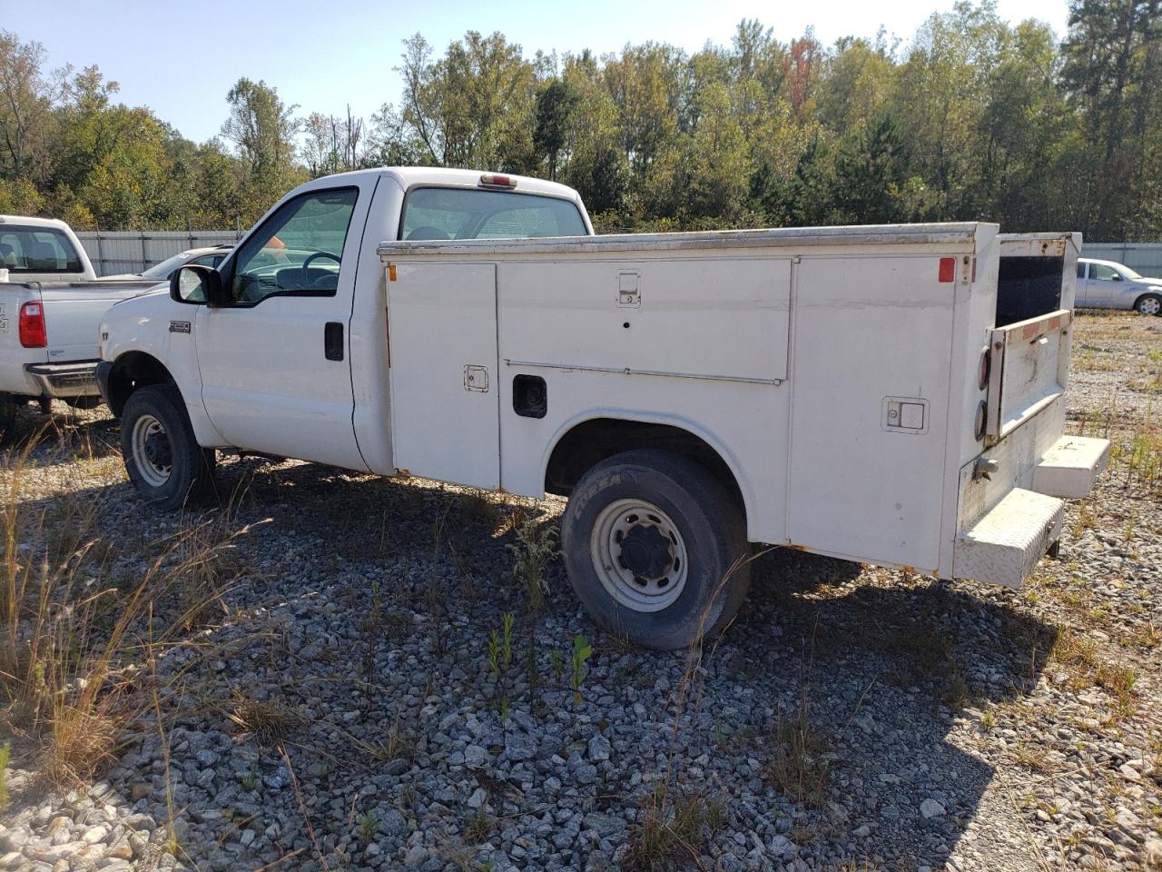 2002 Ford F250 - Image 2