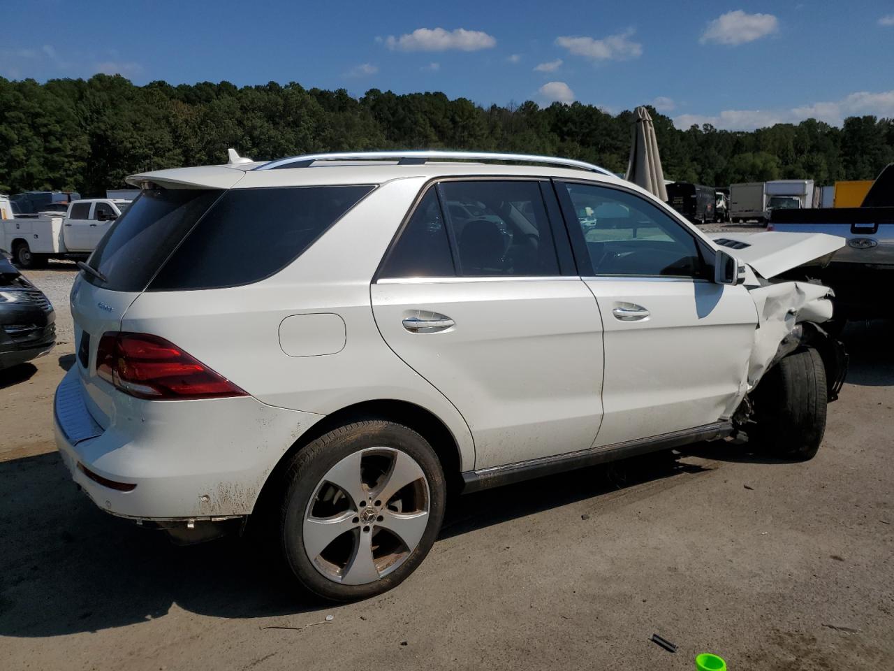 VIN 4JGDA5HB8JB100740 2018 MERCEDES-BENZ GLE-CLASS no.3