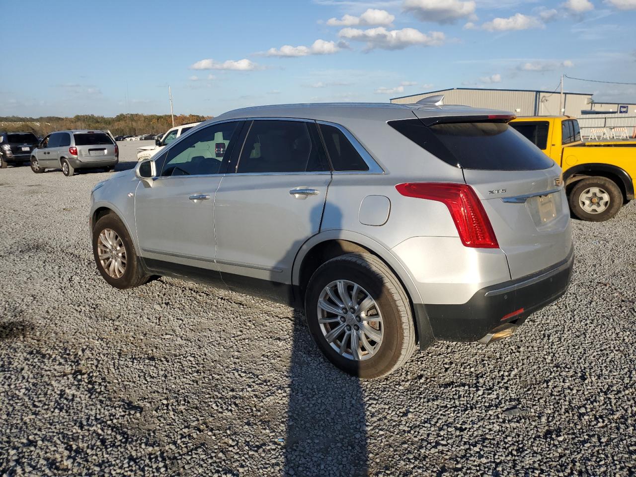 2019 Cadillac XT5 - Image 2