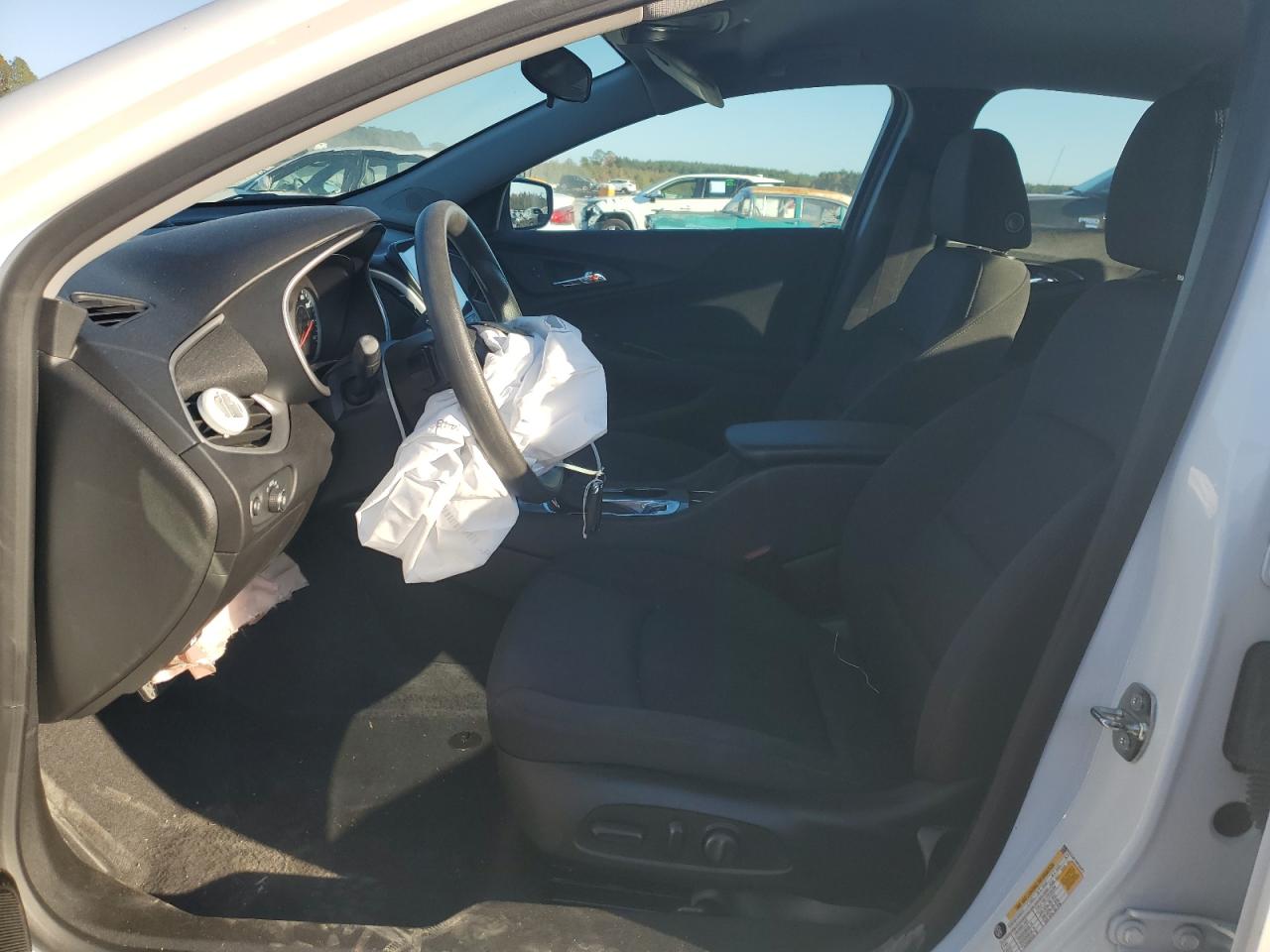 2023 Chevrolet Malibu - Image 7