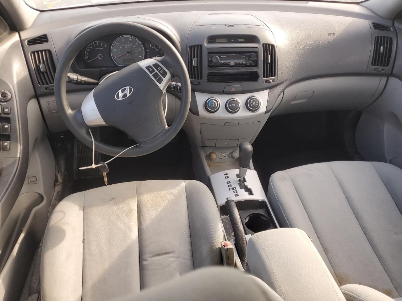 2009 Hyundai Elantra - Image 8
