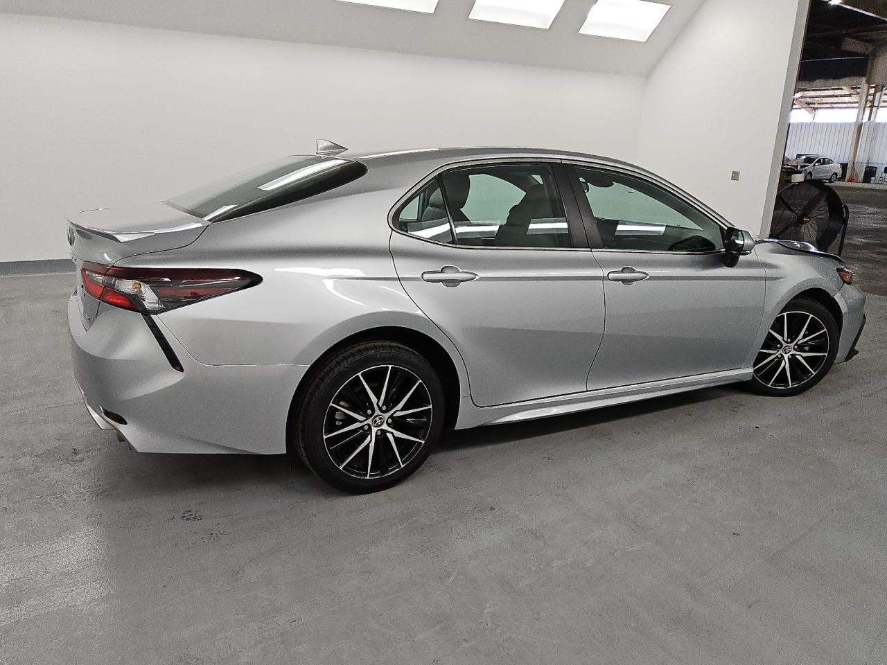 2022 Toyota Camry - Image 3