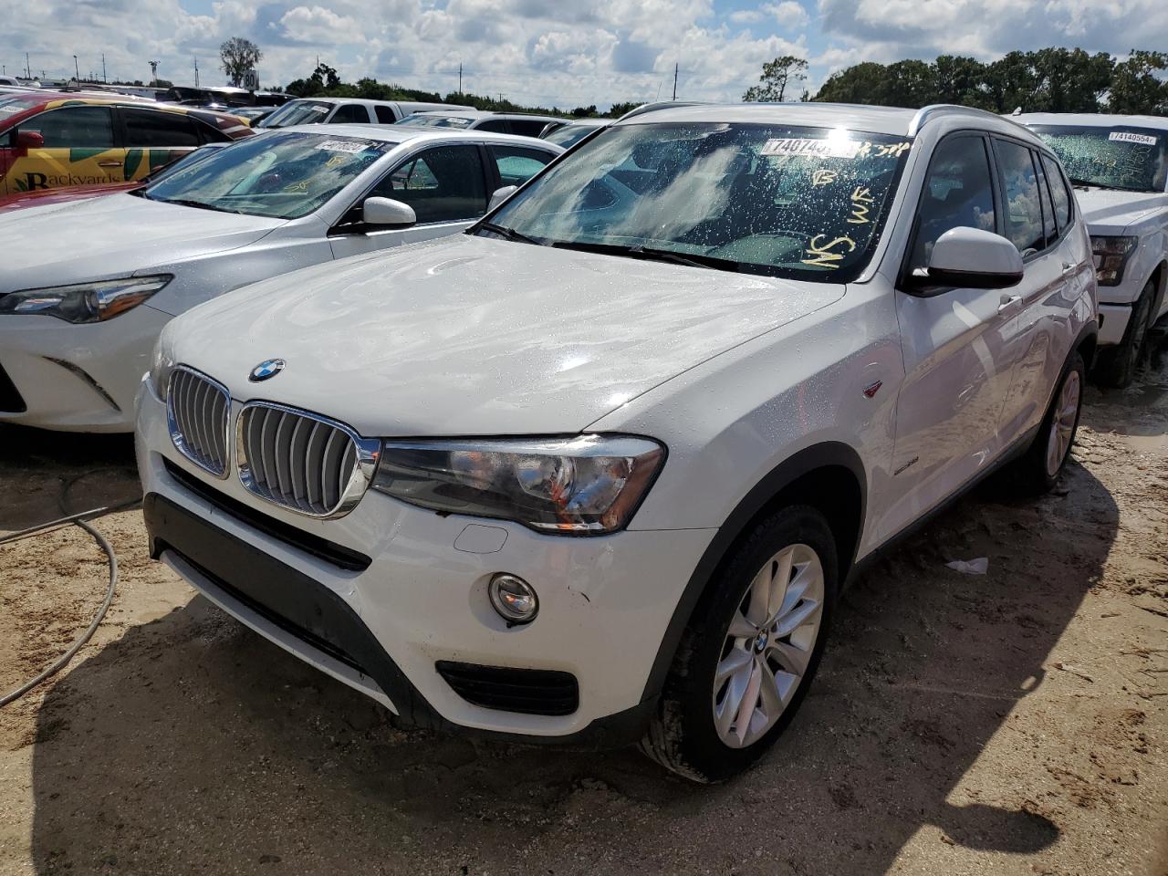 VIN 5UXWZ7C57H0U45149 2017 BMW X3 no.1